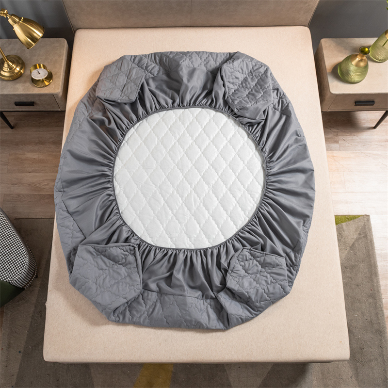 مرتبة مبطنة مقاومة للماء مرنة  - مراجعة Waterproof Mattress Protector Breathable وسعره